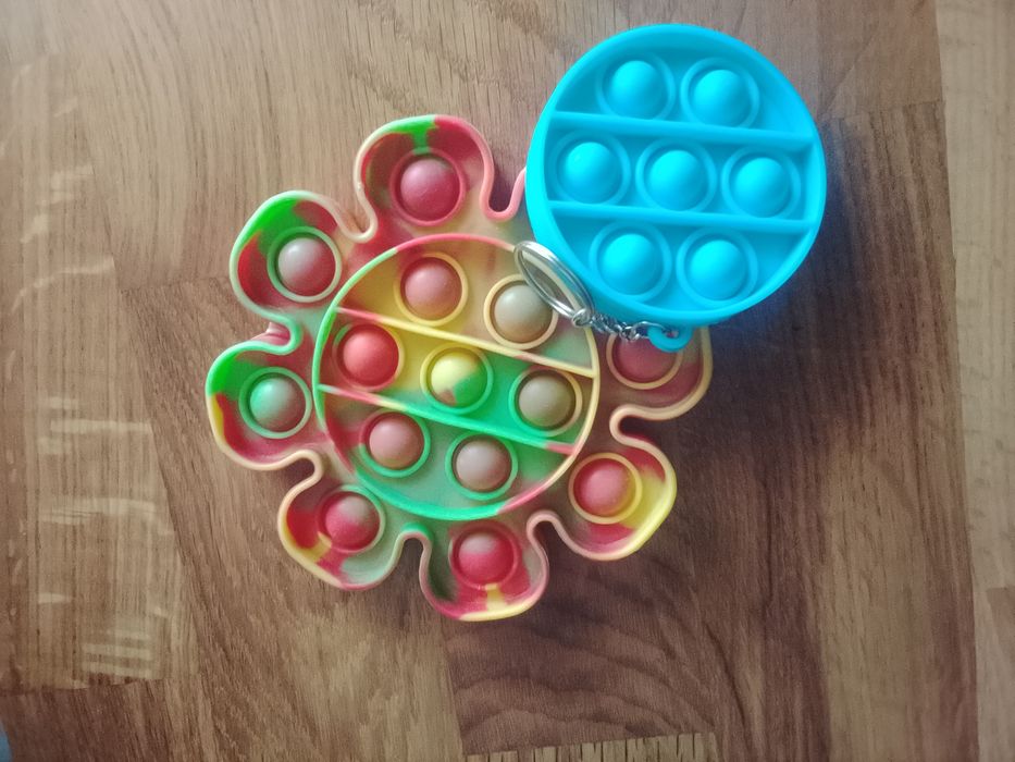 Fidgets: 2 pop it's anti stress