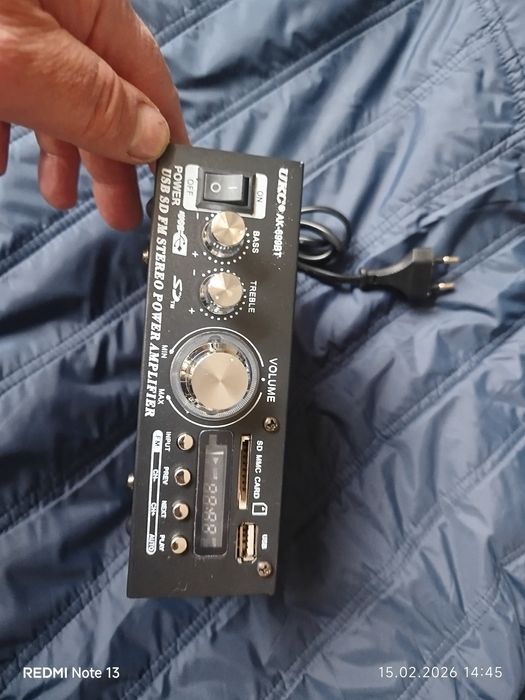 Продам классный новый малогабаритный усилитель UKC AK-699BT