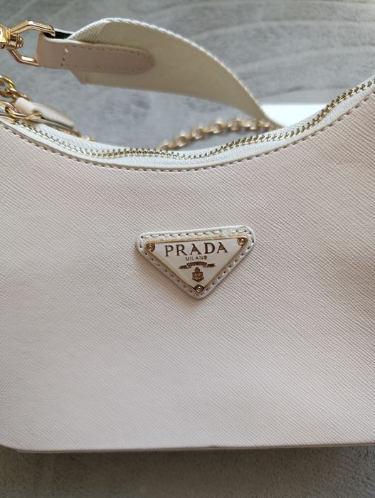 Elegancka mała torebka na złotym łańcuszku do ręki lub na ramię -Nowa z metką - Prada