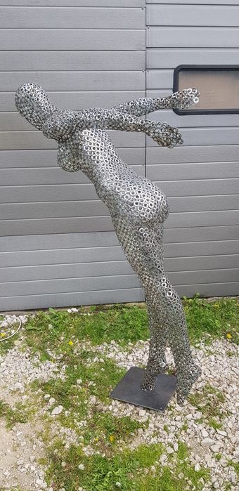 Figura kobiety, Rękodzieło