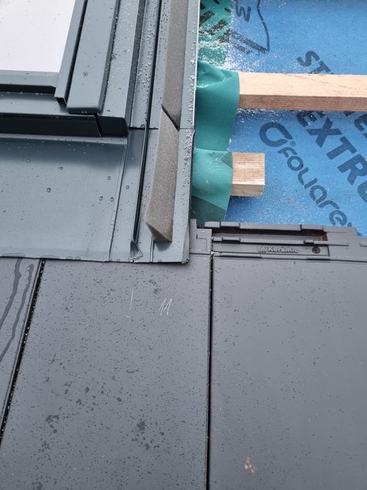 Montaż  / wymiana okien dachowych