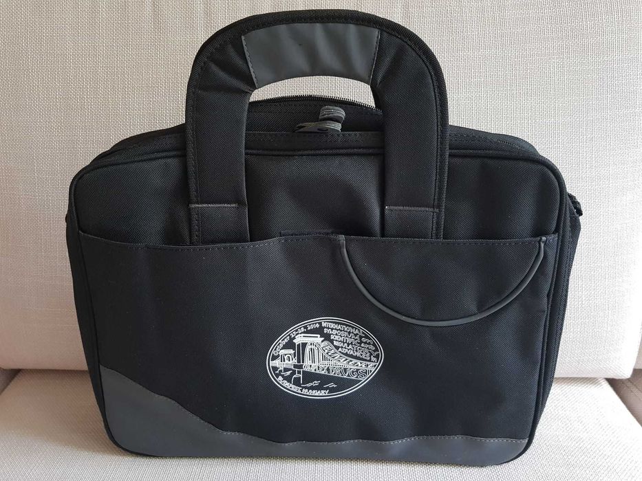 Torba na laptopa, wymiary zewnętrzne 41cm x 29cm x 11cm