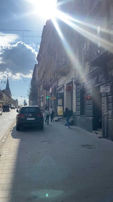 Оренда фасадного приміщення на ГОРОДОЦЬКІЙ біля цирку