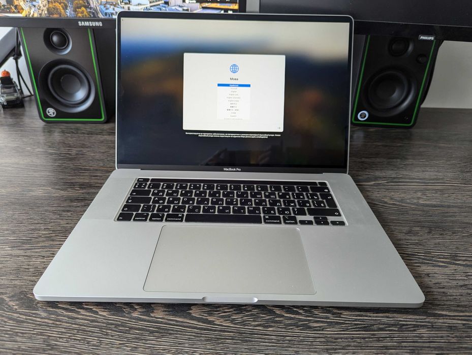 Apple MacBook Pro 16" 2019 (Core i7/16Gb DDR4/512Gb SSD) Silver