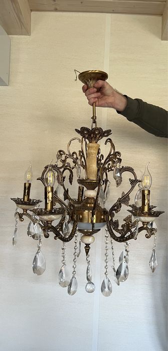 Люстра терміново!