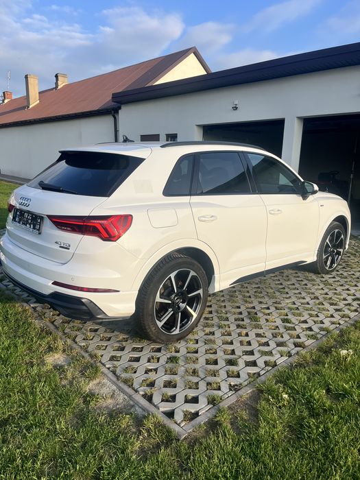 Q3 s-line panorama quatro