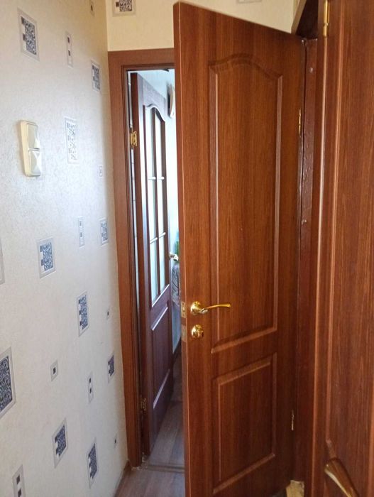 Продам 2х ком кв Салтовское  Шоссе. Отличный район. Сертификат да. TB