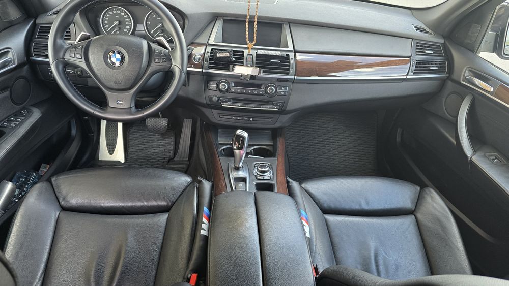 Продам ОФІЦІЙНИЙ BMW х5 е70 Дизель 2012року