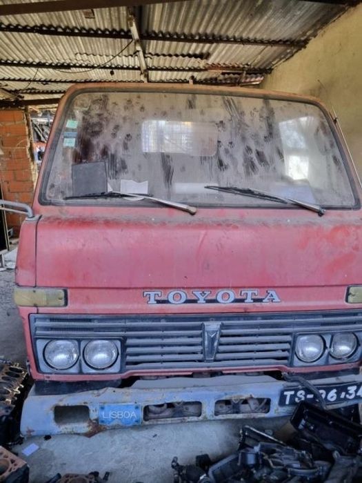 Toyota Dyna sem motor -  peças