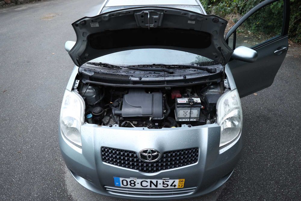 Toyota Yaris 1.0 Gasolina 5p - 12/2006 - 163mil kms