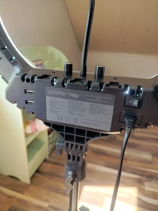 Lampa pierścieniowa LED 46 cm ze statywem
