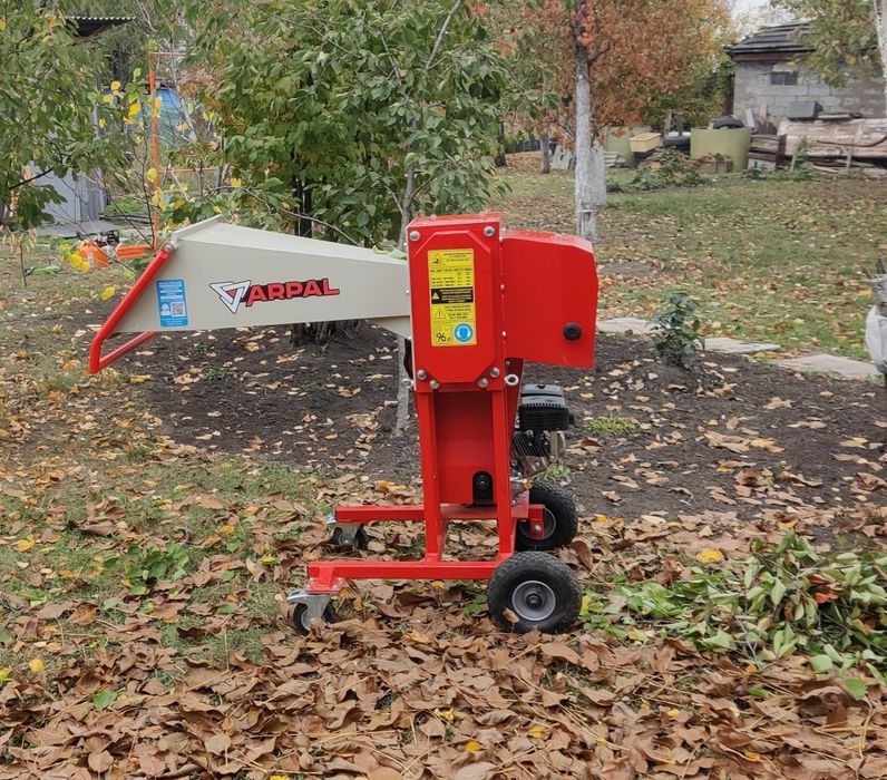 Спил, обрезка. Измельчение веток.