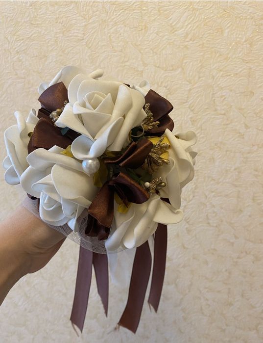 Весільний букет з штучних квітів