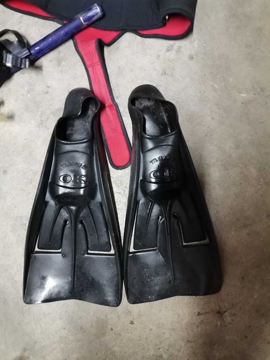 Fato de mergulho com acessórios