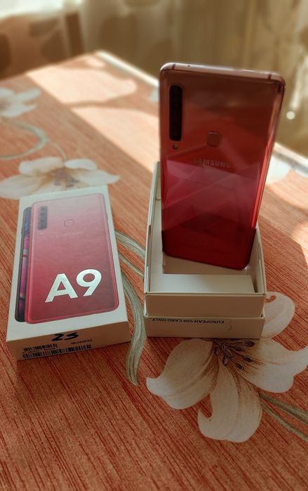 Smartfon SAMSUNG Galaxy A 9 2018