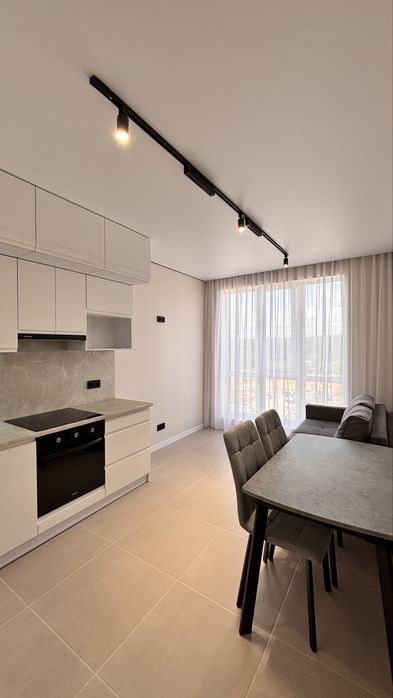 Квартира з НОВИМ ремонтом з індівідуальним газовим опаленням