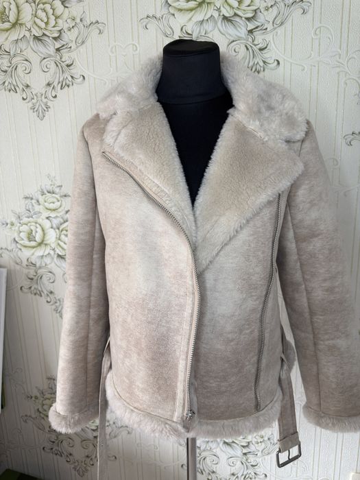 Дублянка Abercrombie & Fitch кремова, М