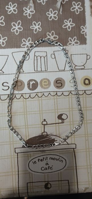 Luvas em conjunto com correntes novas