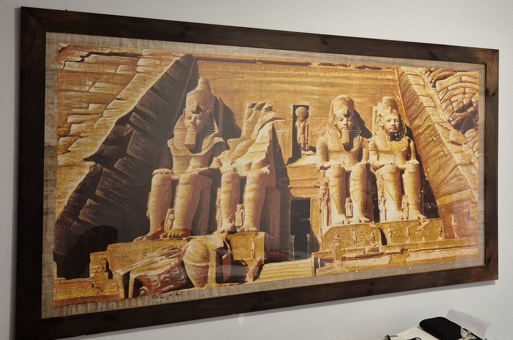Egipski obraz Abu Simbel, oryginalny papirus z Egiptu w ramie.