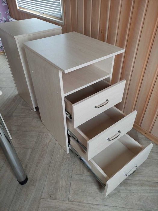 Продам меблі для офісу