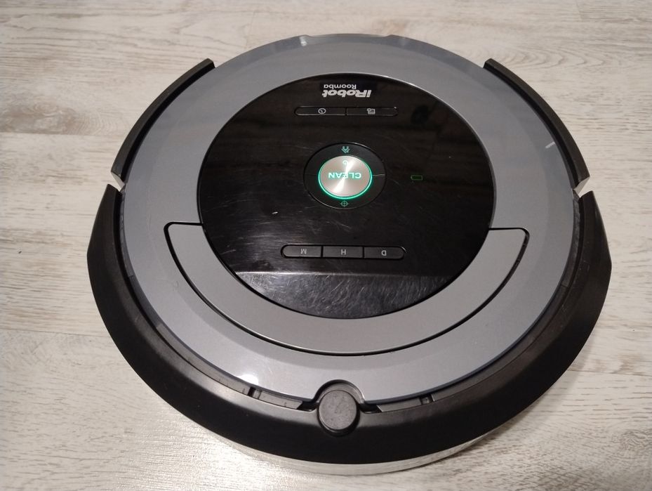 Sprawna płyta główna z obudową i zderzakiem Irobot Roomba 681