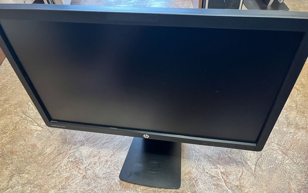 HP Elite display e221c