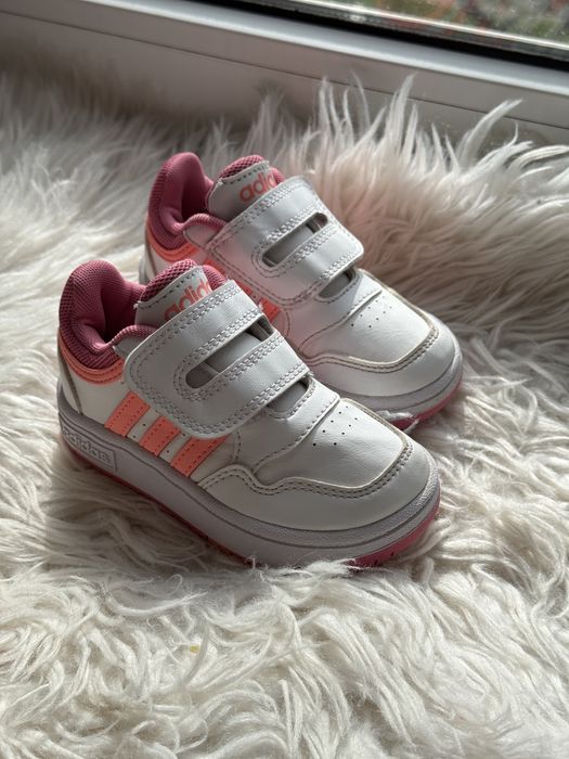 Кросівки adidas білі