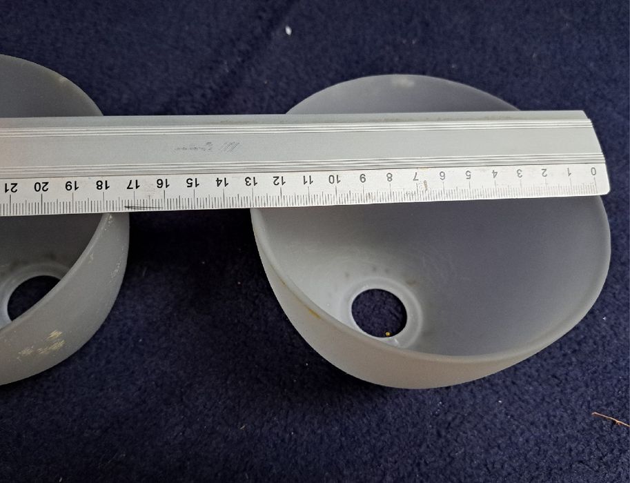 Klosze do lamp prl 4 szt. W cenie