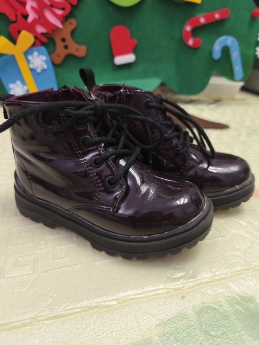 Дитячі бордові лаковані чобітки 22р ZARA