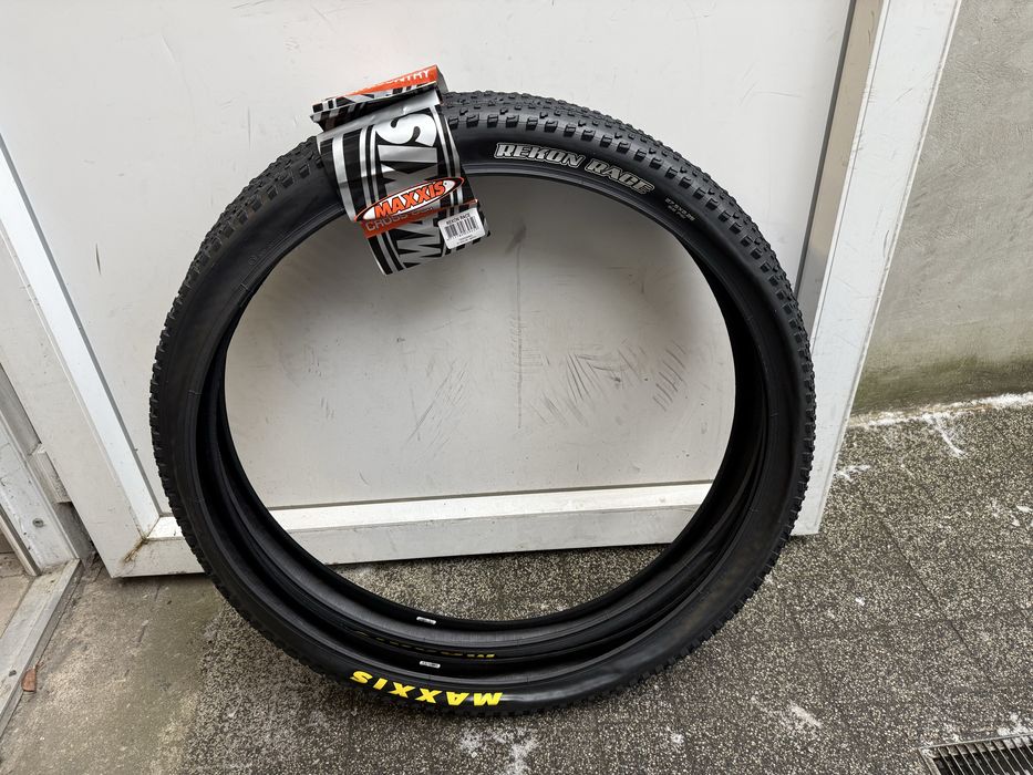 Dwie opony Maxxis REKON RACE 27.5x2.25 60 TPI Drut E-25