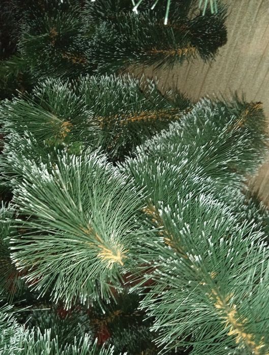 Ёлка высокая 220 см (ель, сосна), разборная заснеженные кончики