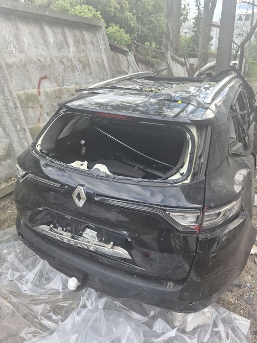 Продам Renault Megan 4 після прильоту дрона