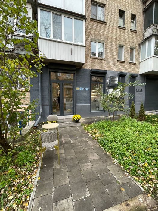 Без %. Фасадное помещение. Печерск. 1 этаж. 41 метр. Есть 15 КВТ