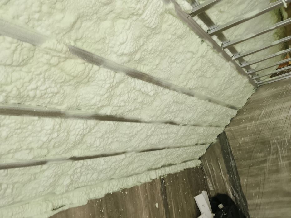 Docieplenia metodą wdmuchiwania Celuloza Wełna Knauf Supafil Piana pur