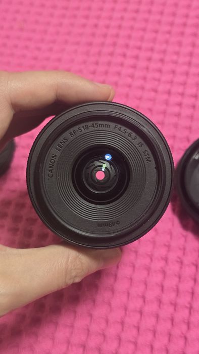 Об'єктив Canon RF-S 18-45mm