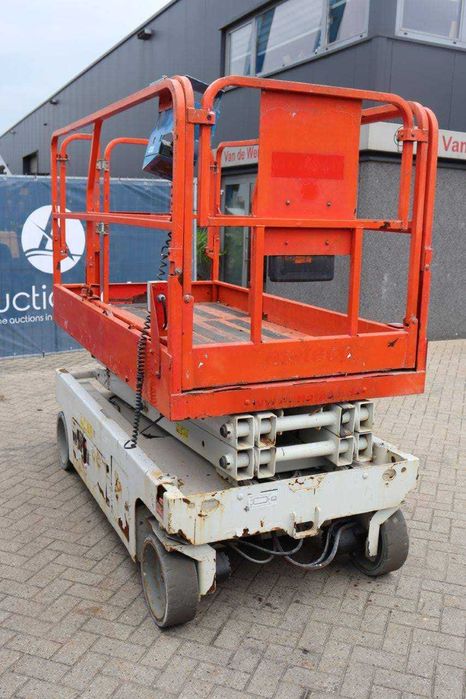 Plataforma elevatória tesoura elétrica Genie GS2046 8m 2012