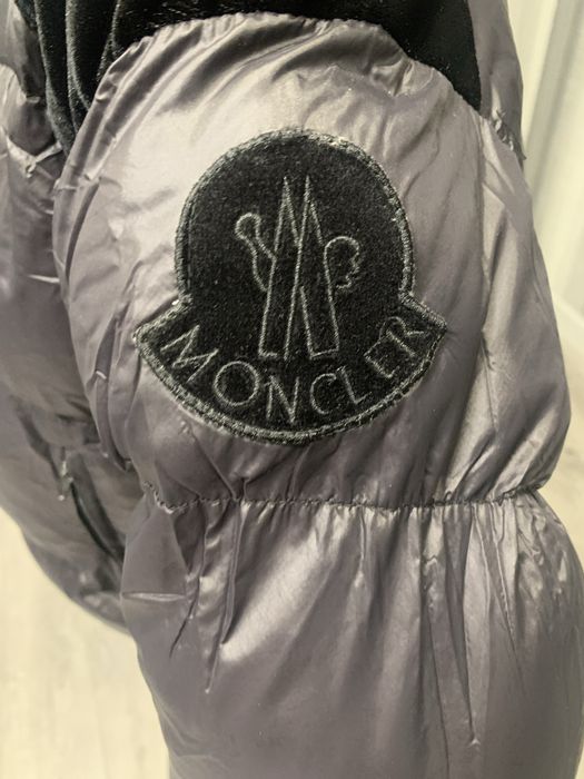 Жіноча куртка MONCLER розмір L