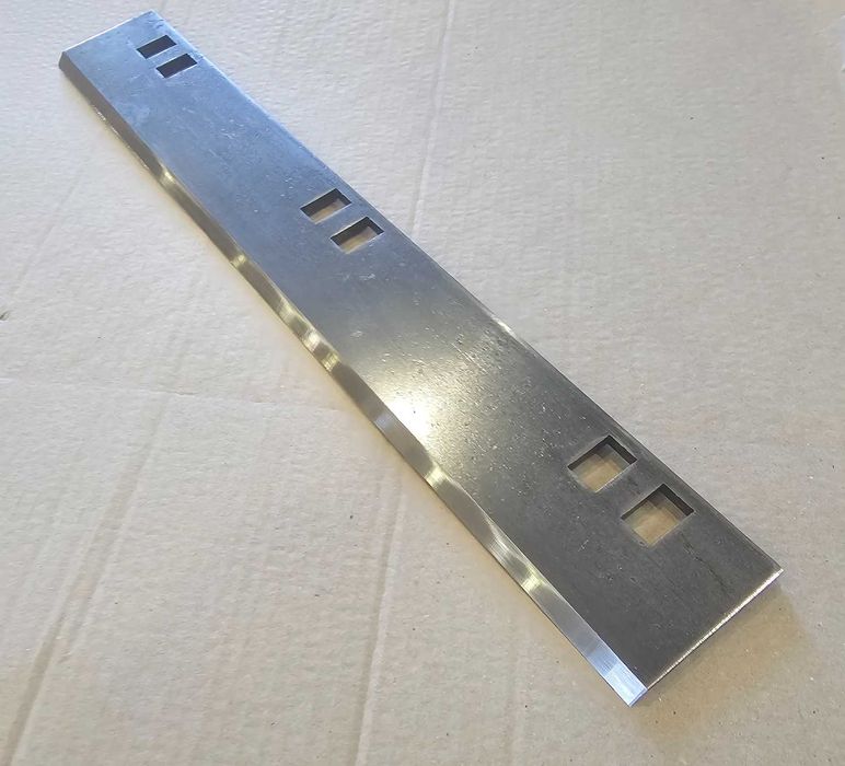 Nóż do przystawki  CAPELLO 450x61 cały z HARDOX 500