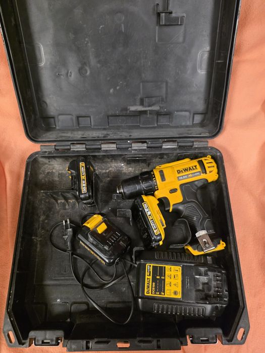 Wkrętarka DeWalt DCD710