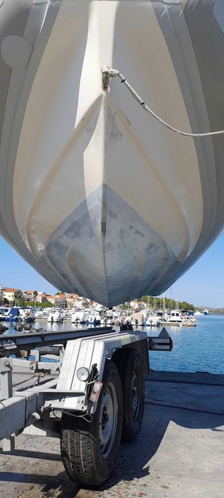 Rib motorówka Marco Altura 720 166kW z przyczepą