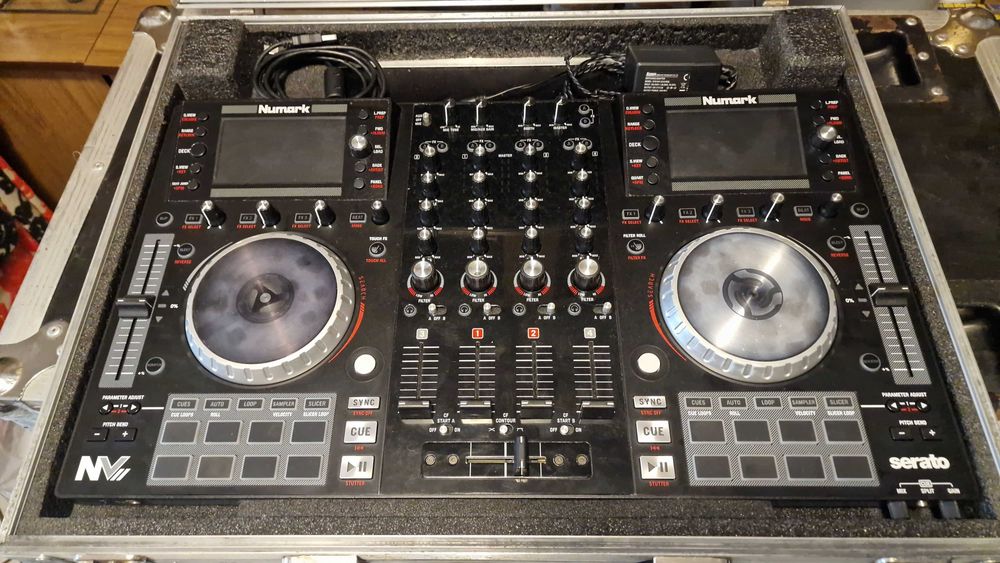 Konsola/kontroler Numark nv2