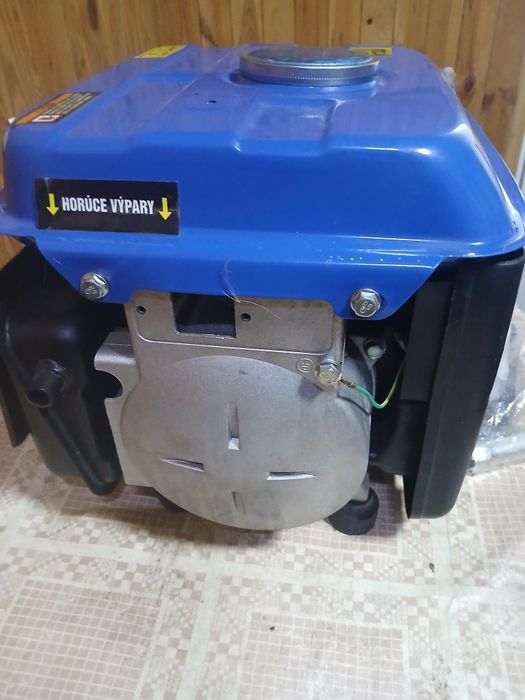 Продам  генератор 750w