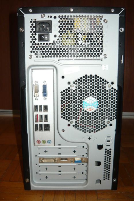 Komputer 2x2,5 GHz/2GB RAM/HDD 160 GB/GeForce GT 210/GWARANCJA