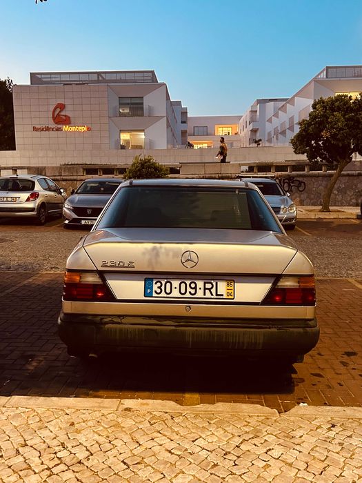 Mercedes-Benz 230 E W124 — 1984 foto 3