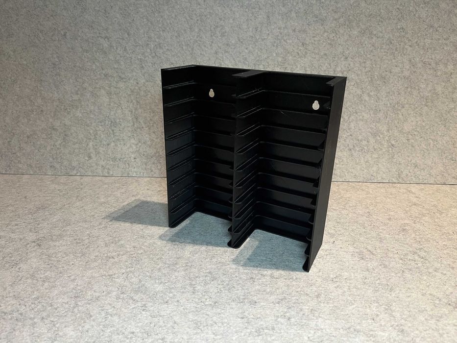 Stojak scienny na 20 kaset DAT