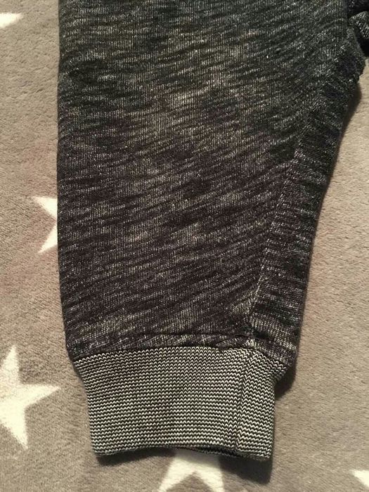 Продається  дитяча джинсова куртка і спортивні штани