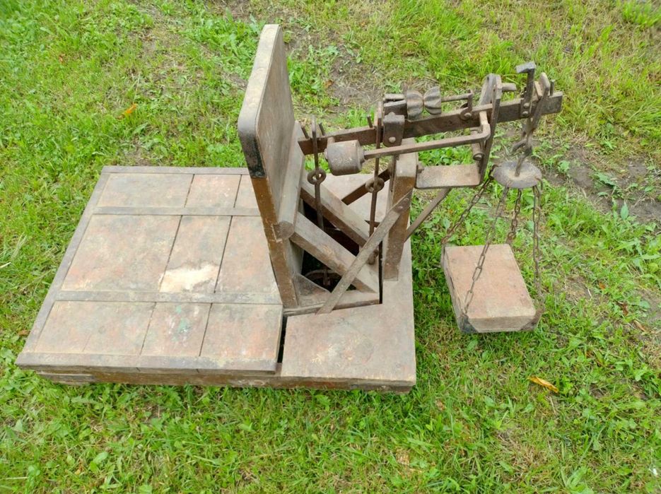 Waga towarowa/ zabytkowa z PRL-u