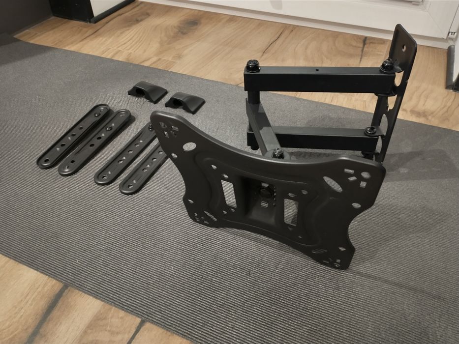 Uchwyt do TV 23-60 cali marki GÖTZE & JENSEN TM2530FM.  Minus 185zł!