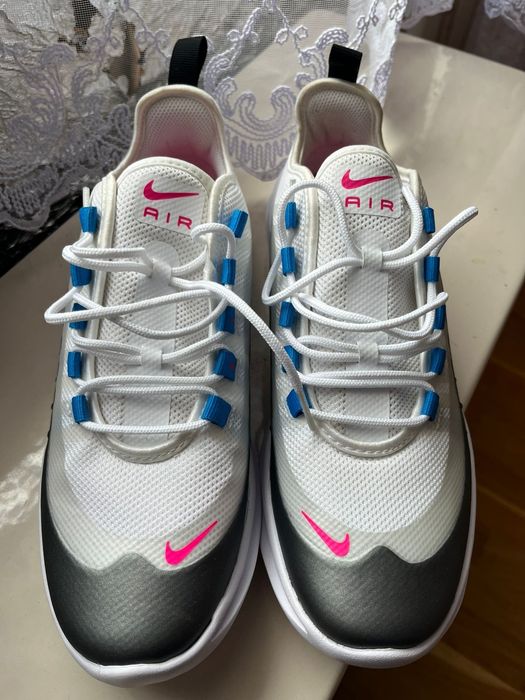 Оригінальні кросівки Nike Air Max Axis 40 розмір