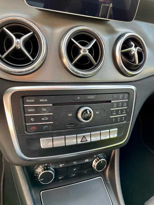 Mercedes-Benz CLA 180d AMG Line Automático
